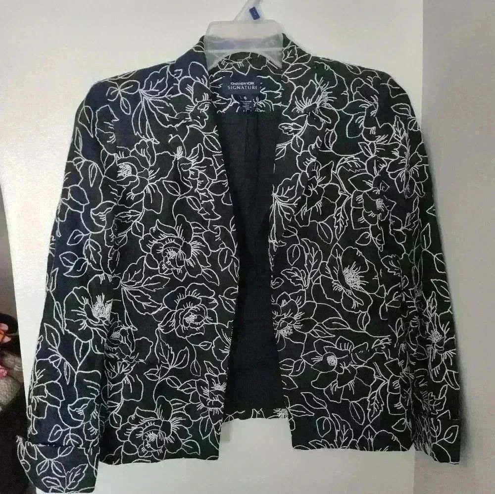 Jones New York Linen Floral Blazer Jacket Embroidered Black White size 6 (19)